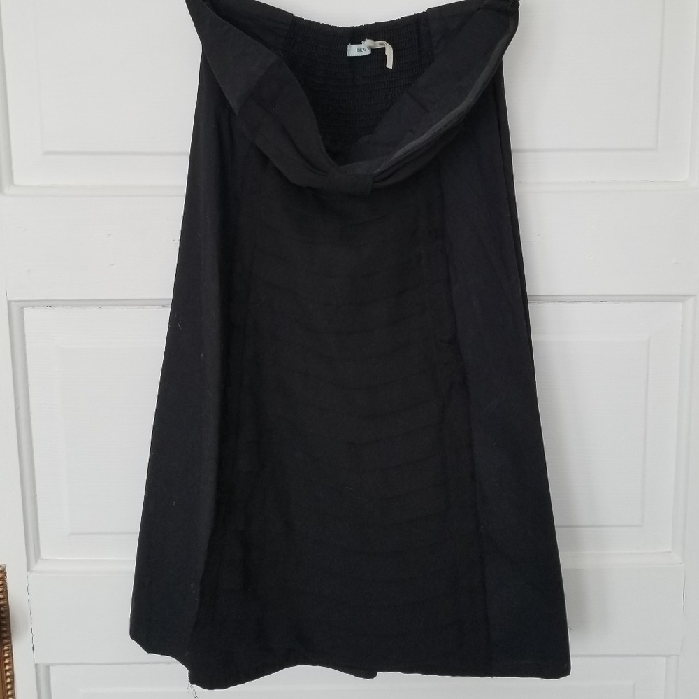 Black strapless dress